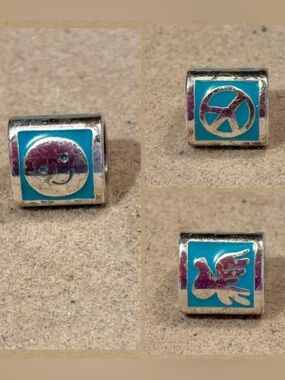 🆕Listing! Brighton Trillion 3-sided bead Aqua peace sign, dove, smiley Retired
